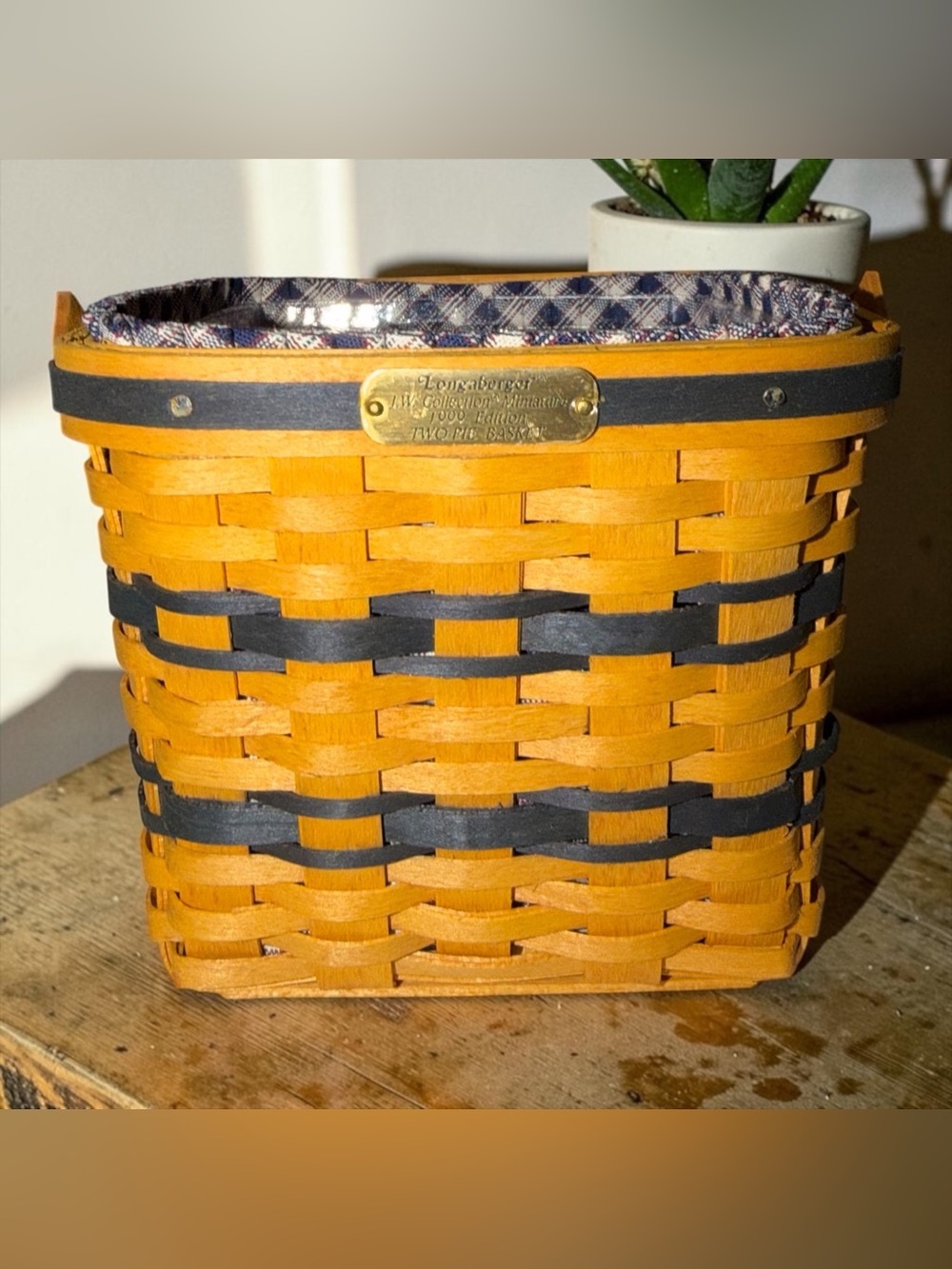 VINTAGE Longaberger JW Miniature Two-Pie Basket with Riser & Pie Plate - 1999
